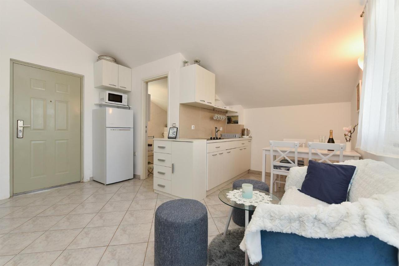 Apartment Mladen 1860 เมดูลิน ภายนอก รูปภาพ